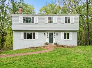 111 Greyfriar Dr, Pittsburgh, PA 15215
