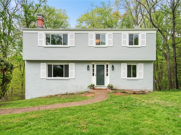 111 Greyfriar Dr, Pittsburgh, PA 15215