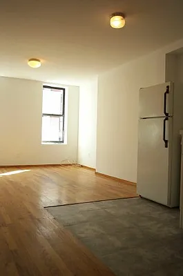 Rented by Tower Brokerage | media 14