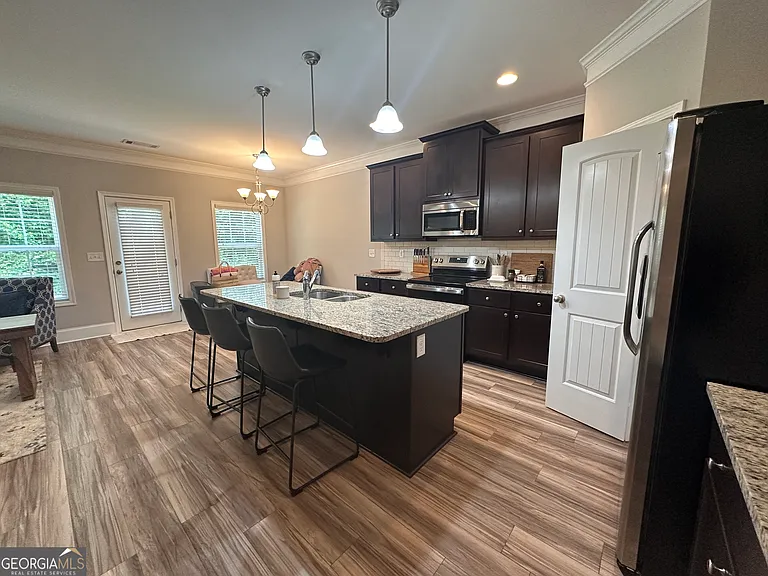 273 The Blvd — Photo 3