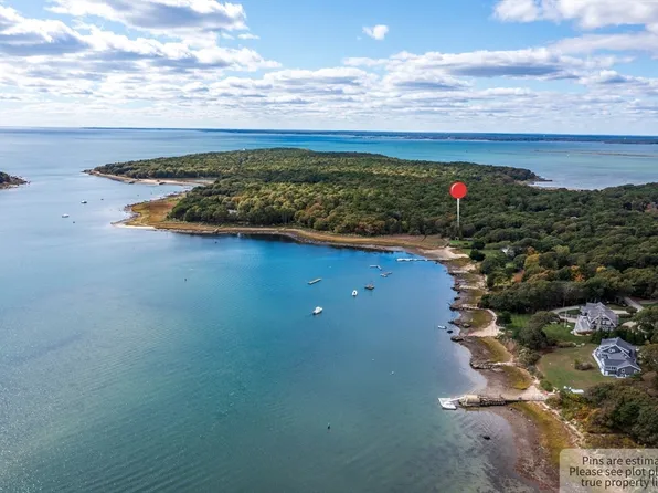 89 Harbor Dr, Bourne, MA 02532