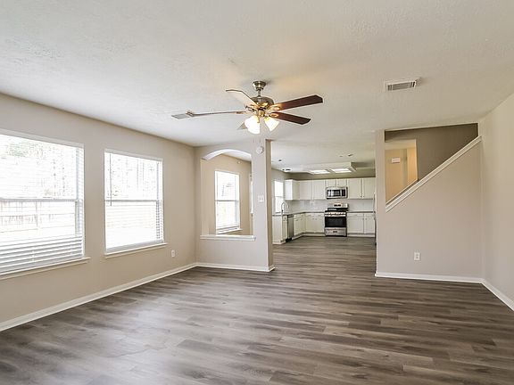 5th image of 31518 Kingston Village Dr