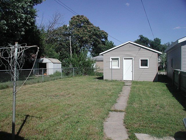 2nd image of 1122 Sycamore St