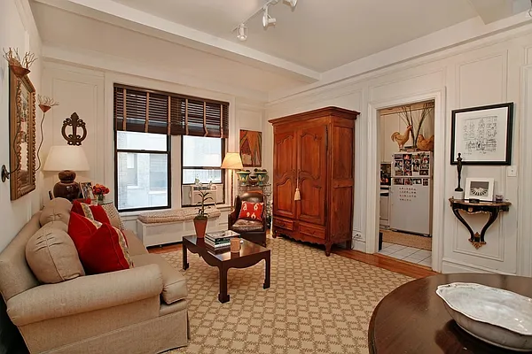 Sold by Corcoran | media 16