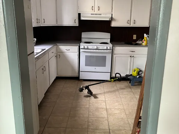 251 Parkway APT 1, Rochester, NY 14608