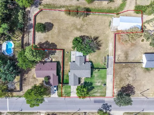 1013 Texas St, Sulphur Springs, TX 75482