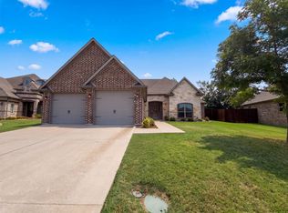 3712 Magnolia Ct, Denison, TX 75020