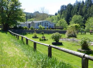 260 Yasek Loop, Toledo, OR 97391