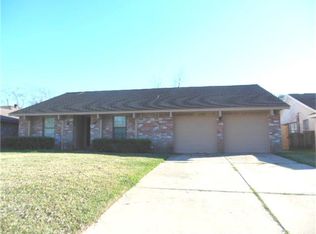 2315 Cambridge Ct S, League City, TX 77573