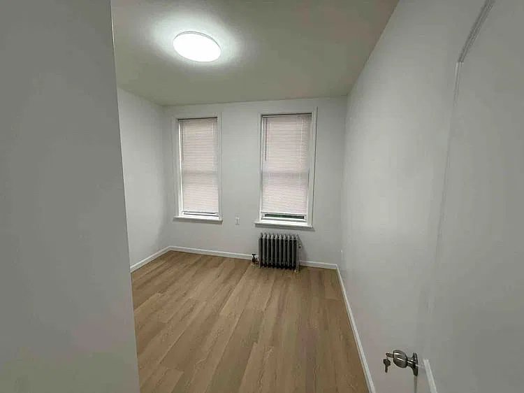 3 bed, $2,950 — Photo 1