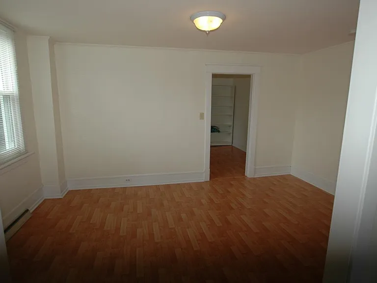 1510 Moore St — Photo 4