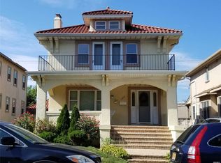 125 E Walnut St, Long Beach, NY 11561