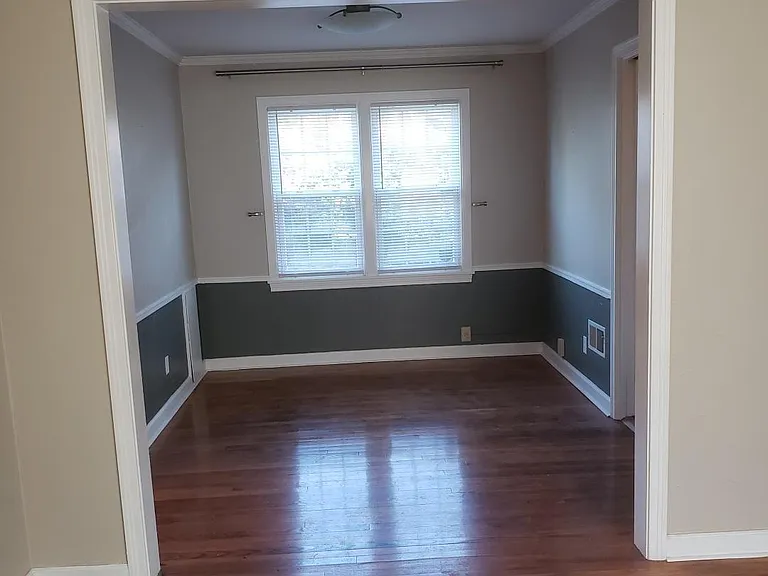 2215 Somerset Dr — Photo 11