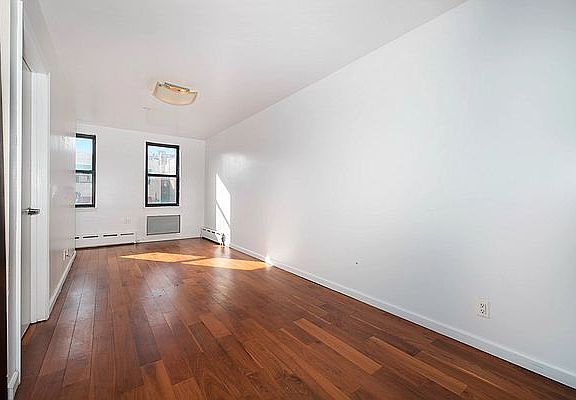 2nd image of 165 E 116th St APT 4A