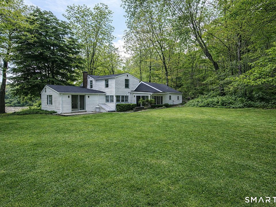 2nd image of 128 Machine Shop Hill Road