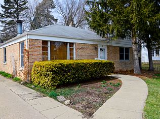 415 S 4th Ave, Libertyville, IL
