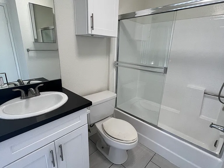 10911 Rochester Ave #105 — Photo 8