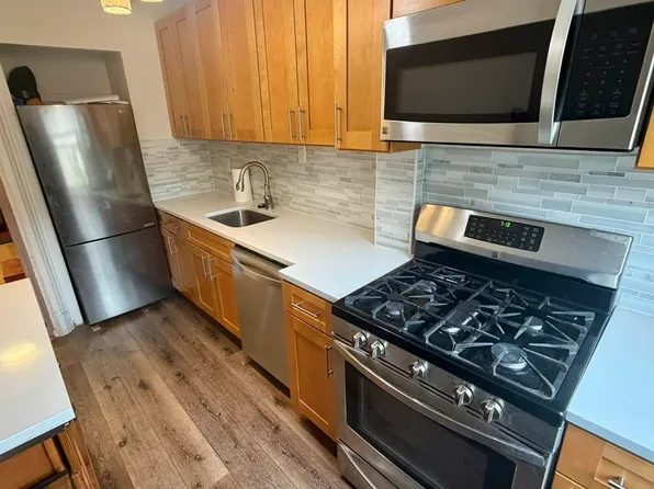 194 Saint Marks Avenue image 3 of 14