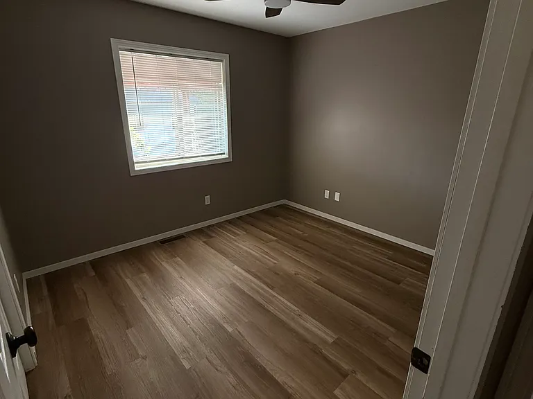 380 E Topaz Ave — Photo 5