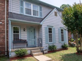 10209 Roberts Common Ln, Burke, VA 22015