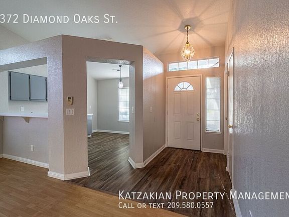 3rd image of 2372 Diamond Oaks St