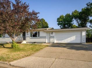 900 10th St NE, Beulah, ND 58523