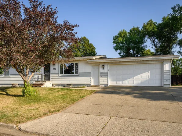 900 10th St NE, Beulah, ND 58523