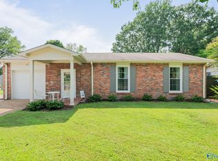 11020 Crestfield Dr SE, Huntsville, AL 35803