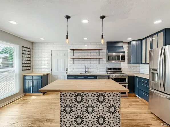 20765 E Buchanan Drive, Aurora, CO 80011