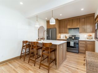 6704 Elmcrest Dr, Windsor Heights, IA 50324