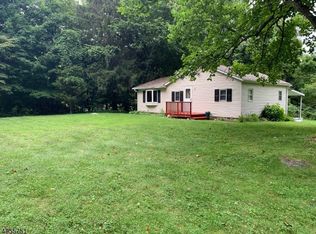 5 Williams Ln, Sussex, NJ 07461