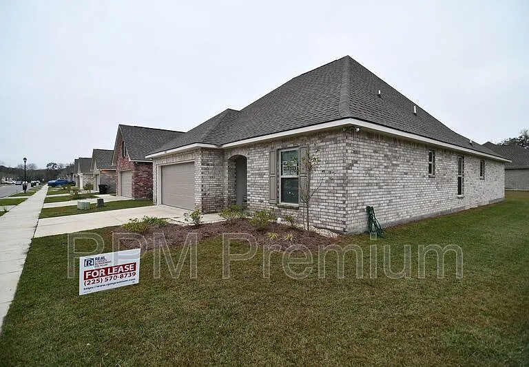 7108 Kenilworth Crossing Ave — Photo 1