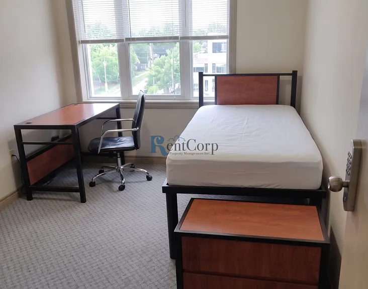 405 Lester St #2 — Photo 3