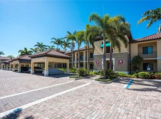 1035 Sandpiper St, Naples, FL 34112