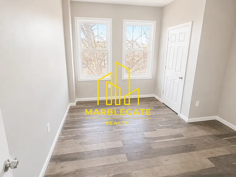 298 Halsted St #11 — Photo 3