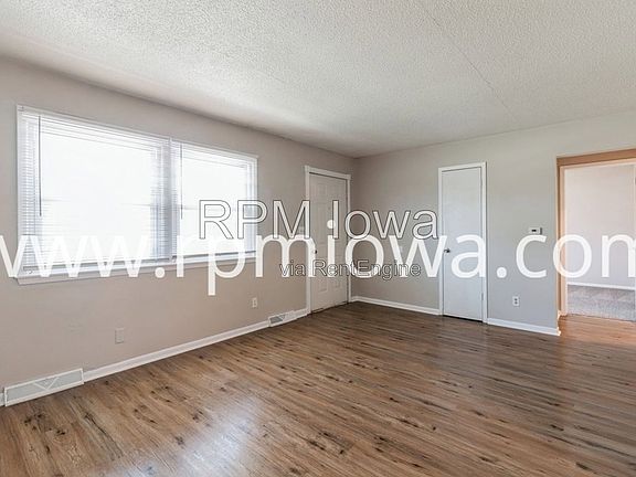 2nd image of 215 NW Arlan Dr #215