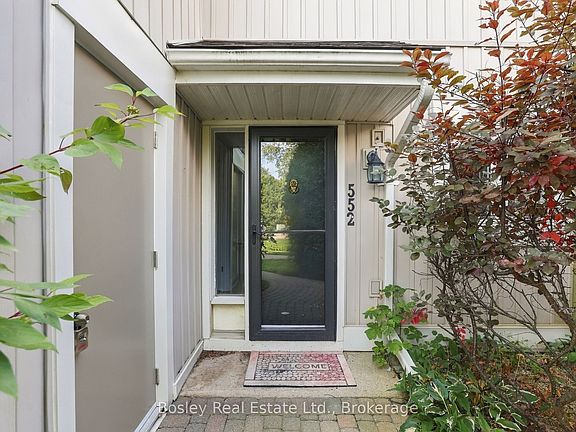 4th image of 552 Oxbow Cres