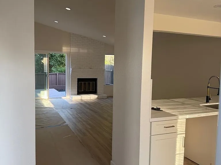 328 Brighton St — Photo 6
