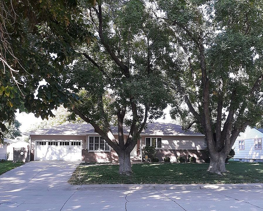 1st image of 3206 11th Ave