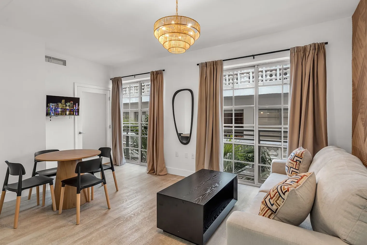 1 bed, 1.0 bath, $4,968 — Photo 2