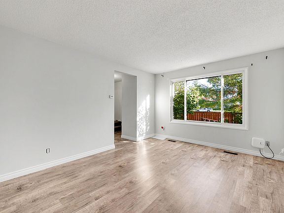 5th image of 303 Primrose Gdns NW