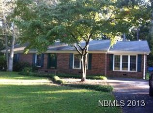 2215 Steeple Chase Dr, Trent Woods, NC 28562