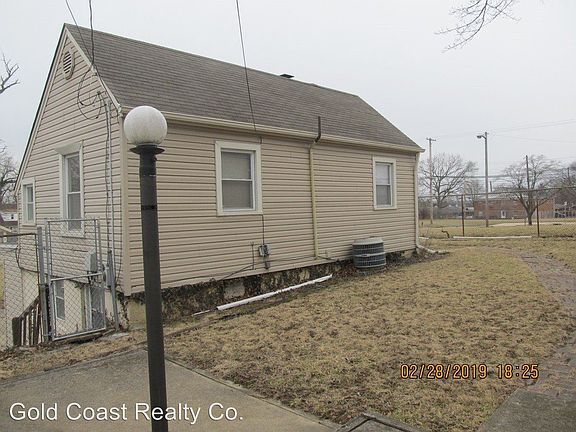 3rd image of 1079 Bertram Ave