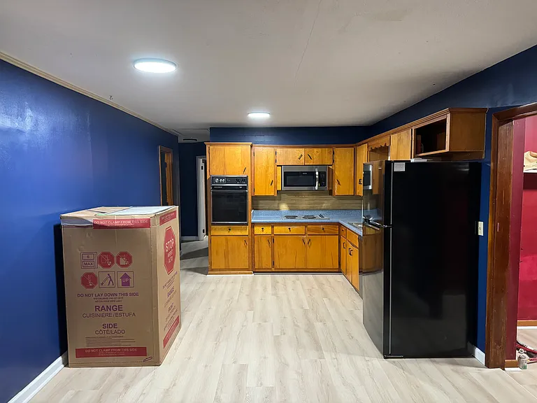 715 Clark Cir — Photo 4