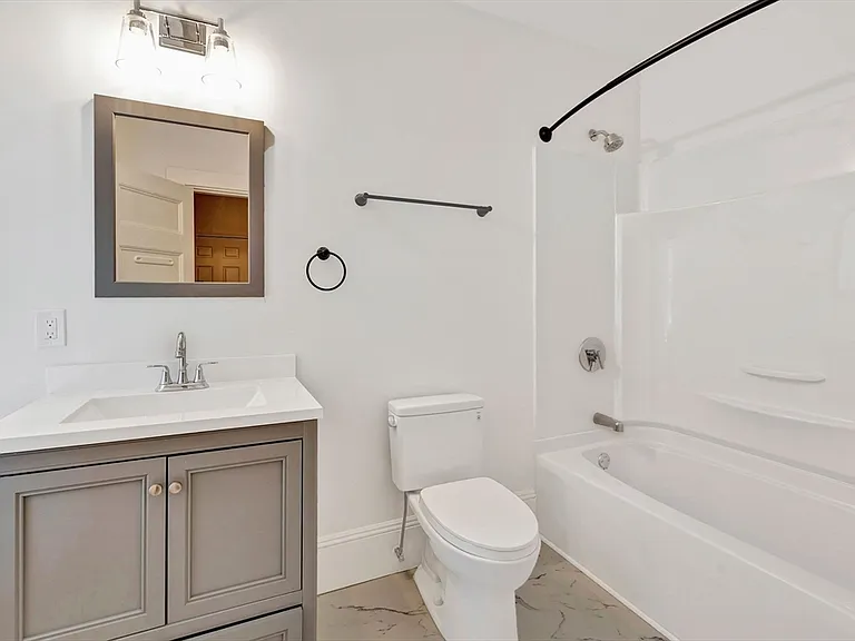 862 Huntington Ave #1 — Photo 8