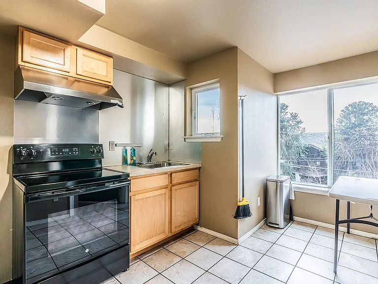 Solana Apodment Homes | International District — Photo 21