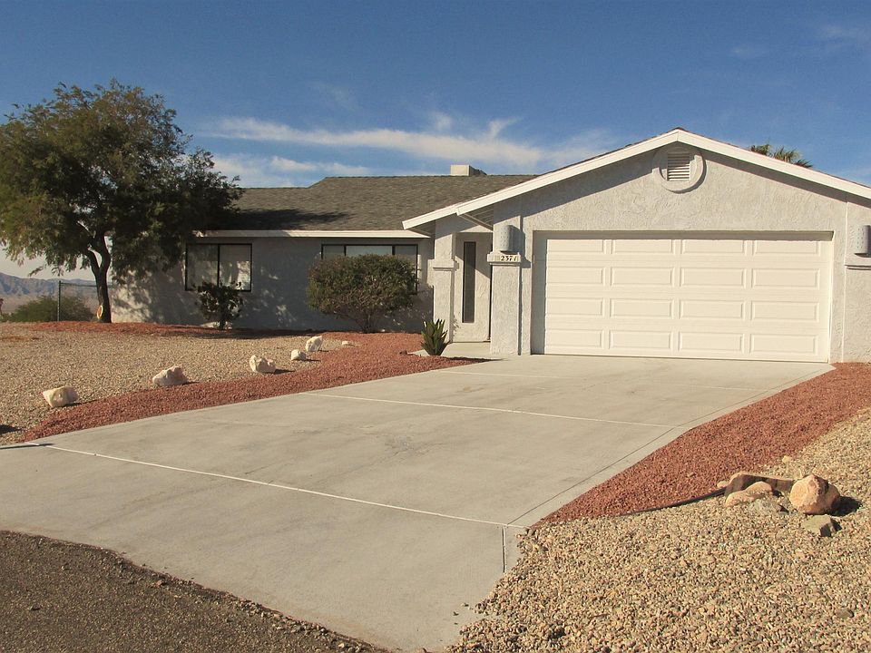 1st image of 2371 Holly Ave