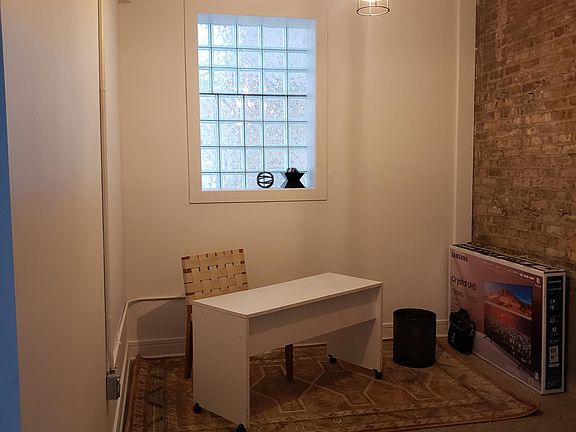 3rd image of 2024 W Foster Ave #G