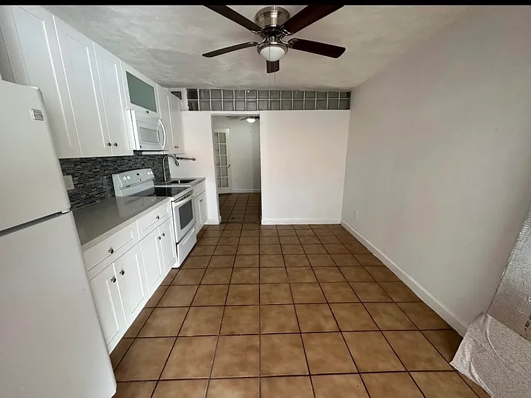 225 SW 99th Ave #1 — Photo 9