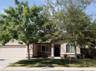 2078 W Hampton Dr, Hanford, CA 93230